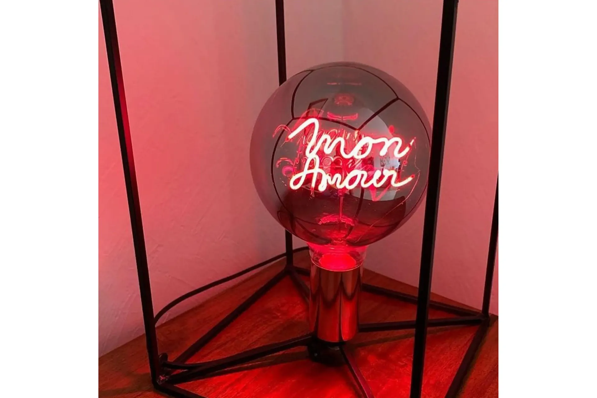 Message In The Bulb(MITB)-8 (ON AMOUR- ROUGE/FUMÉ)